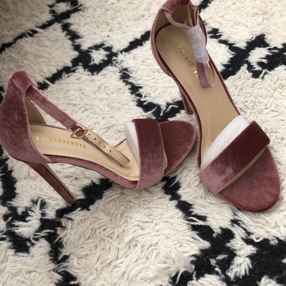 NWT Fashion Nova Heels